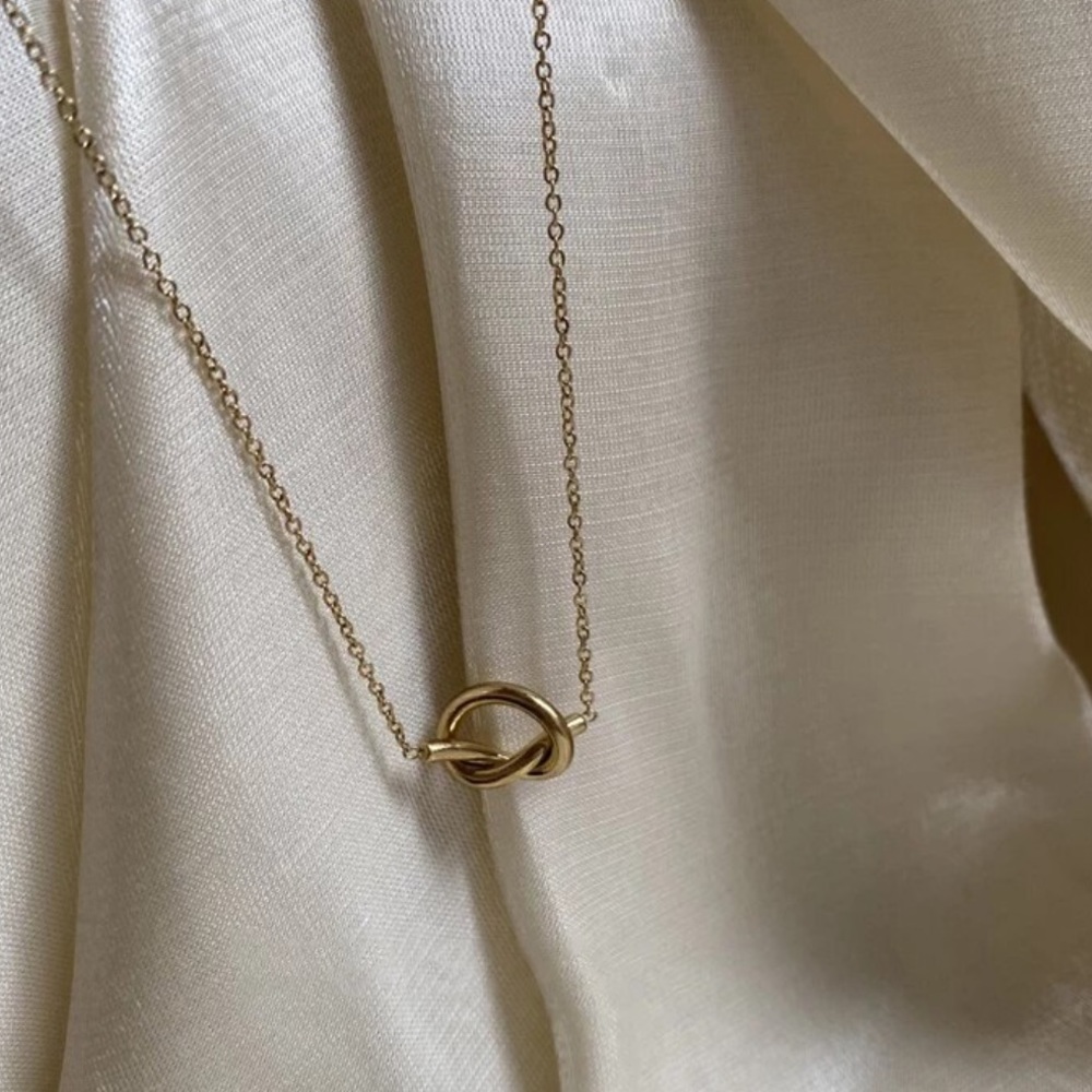 Heart Knot Necklace - Picture 4 of 6